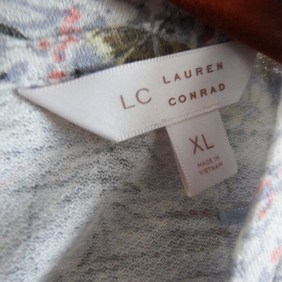 NWOT LC Lauren Conrad Light Blue/Lavender Floral Top w/Bow XL - Picture 3 of 3